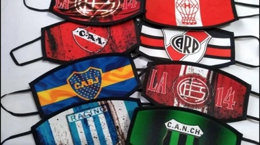 Hay gorro, bandera, vincha y barbijo: en Mercado Libre venden tapabocas futboleros