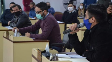 Cocodrilo en el bolsillo: en Berisso, la mitad de los concejales peronistas no donó el aguinaldo como pidió el intendente