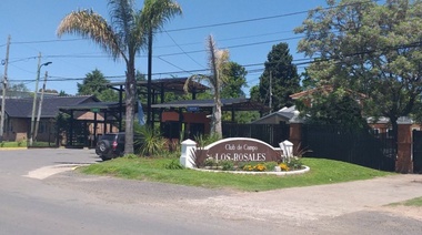 Con panfletos desde una avioneta, escrachan a vecinos de un country