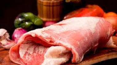 No os amontoneís y a la cola con barbijo: hay seis lugares en La Plata donde venden el asado, vacío y matambre a bajo costo