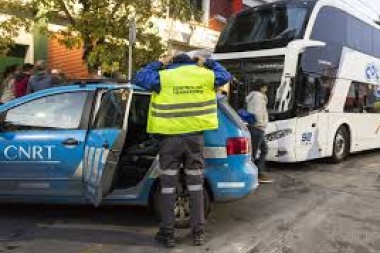 La CNRT ordenó que haya alcohol en gel en micros, trenes y todas las terminales de transporte
