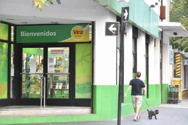 Vea que bien: clausuraron un supermercado en 11 y 47 por aumentar 20% productos de precios acordados y no aceptar compras con Tarjeta Alimentar