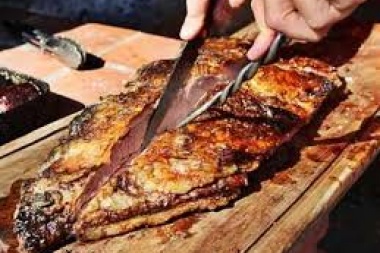 Volver a sentirle el gusto: organizan un asado solidario para 600 personas que retiran viandas de un comedor social