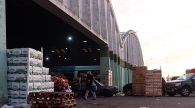 Por un acuerdo con el municipio, el Mercado platense se llenó de ofertas