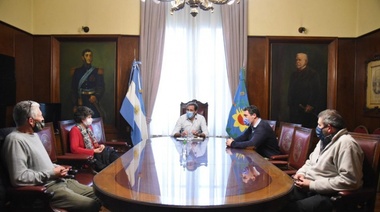 Garro habló con vecinos afectados por la traza de la Ruta 6