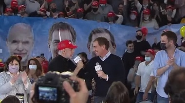 En el mítico  estadio del radicalismo platense, Santilli cerró su campaña junto a Rodríguez Larreta y Garro