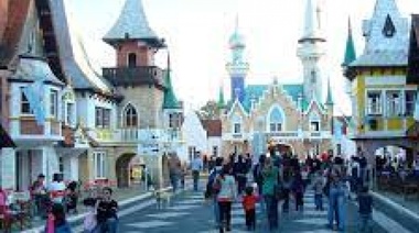 EDITORIAL República de los Niños: ¿la que soñó Evita o la que disfrutan unos pocos?