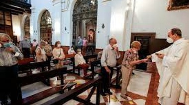 El Arzobispo platense negó que esté en contra del Pase Sanitario y le dio duro a La Nación y a los medios que fogonearon esa versión