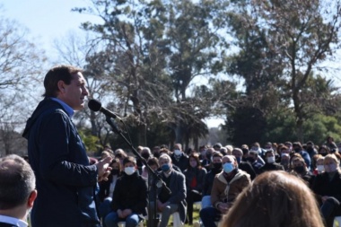 "La gente nos necesita en la calle": Garro bajó línea a militantes y precandidatos