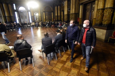 Ante los delegados municipales, Garro se comprometió a poner más cámaras de seguridad y luces Led