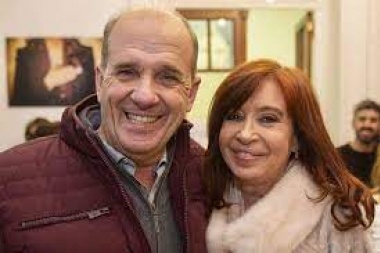 Intendente kirchnerista adoptó una carpincha: "el conchetaje enloqueció"