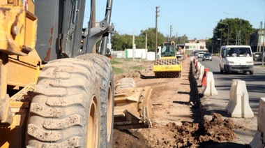 Más ancha y más ágil: avanza la obra en la avenida que une Gonnet y Hernández
