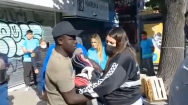 La Muni dice que La Bonaerense fue al bombo en un operativo contra la venta  ambulante y estalló la polémica