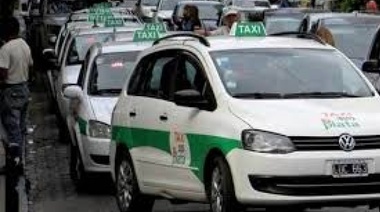 Taxistas con coronita: no les exigirán libre deuda para renovar registro ni pagarán fotomultas