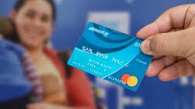 Subiendo la cuesta: aumentan un 50% el poder de compra de la Tarjeta Alimentar