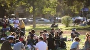 Día de la Primavera: la Muni platense arma festival "Modo Picnic" y pone todo menos las hormigas