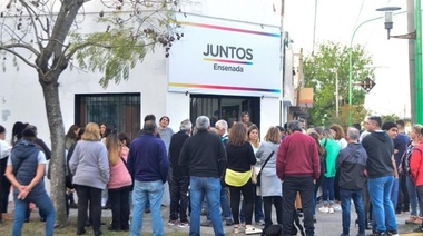 Peto Rojas: con Grindetti como invitado, el referente de Juntos en Ensenada inauguró un nuevo local partidario