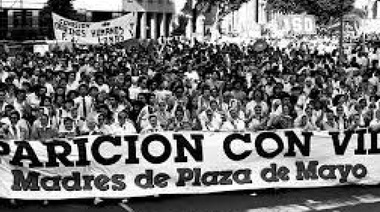 La calle 6 entre 50 y 54 se llamará Madres y Abuelas de la Plaza