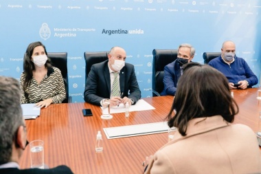 Arteaga anticipó que La Plata será una de las ciudades donde se implementará Paradas Seguras