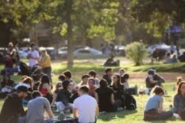 Día de la Primavera: la Muni platense arma festival "Modo Picnic" y pone todo menos las hormigas