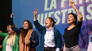 "Como en Quilmes, La Plata necesita una mujer que la gobierne": la consigna de Mayra Mendoza en el plenario  "La Patria en nuestras manos"