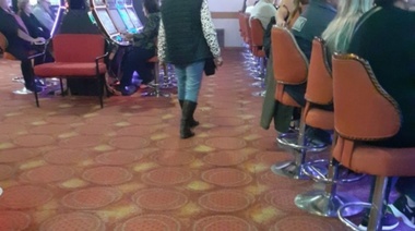 Aseguran que en el Bingo las reformas inclusivas se limitaron a poner dos sillas grandes