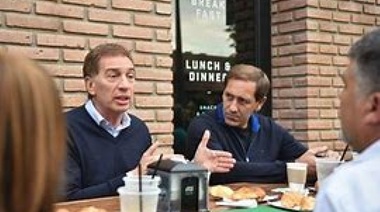 "Para buscar chorros hasta abajo de la cama": Santilli se comprometió a bancar el proyecto de Garro de Policía de la Ciudad