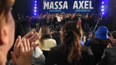 Kicillof ante una multitud en Ensenada: "la derecha nos tiene reservado el cierre del Astillero, la pérdida de puestos de trabajo, otro endeudamiento y la fuga