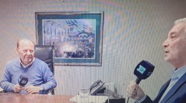 Al estilo Fontevecchia, el director de El Dia entrevistó a Julio Alak: le tiró recuerdos, centros para que cabecee y evitó el asunto estadio de Estudiantes