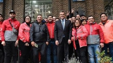 Deliverys: Massa se comprometió a ordenar las condiciones del considerado sector laboral más explotado