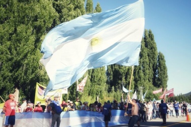 Lago choreado: un diputado platense entre los heridos por el brutal ataque de empleado del usurpador Joe Lewis