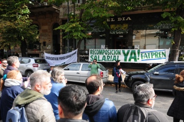 Los dueños de los diarios se niegan a un aumento de $ 8 mil pesos: se cumplió la jornada de protesta de los gremios de Prensa