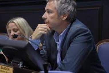 Un ex periodista del diario El Día es candidato a concejal de La Plata por Milei