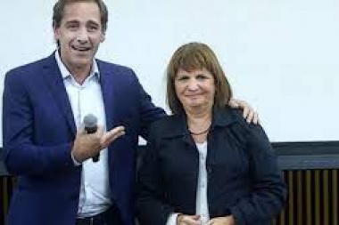 La militancia de Bullrich en La Plata pide cortar boleta y meter la de ella con Garro