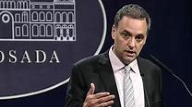 Los que mean agua bendita: nombraron asesor al hermano del vocero Adorni con un sueldo de $ 2.600.000