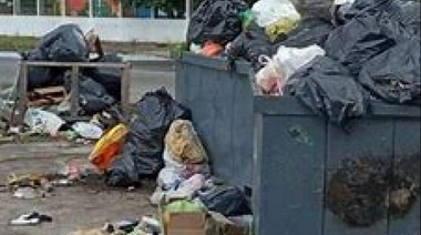 Teléfono Esur: la mugre en la calles causa anegamientos