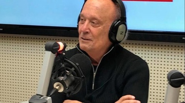 El ex de Valeria Lynch debutó con 100 despidos como director de Radio Nacional