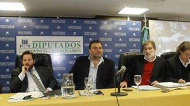 Chocolate Radical: apuntan a un histórico dirigente gremial de la Legislatura