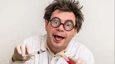 Jugaba al científico loco: preparaba un repelente casero y prendió fuego el departamento