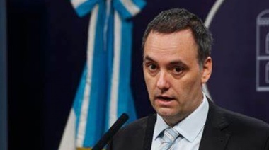 Desayunan con ginebra: la encuestadora que paga Patricia Bullrich quiere posicionar a Adorni como candidato en La Plata