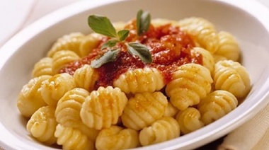 Con tuco u oliva y queso: citan a declarar a los "beneficiarios" de tarjetas del Caso Chocolate