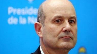 Amigos son los amigos: habilitan a bancos privados a recibir cuentas sueldos de empleados públicos