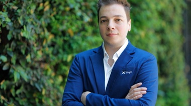 Un bocho bien platense: Eliseo Santos creó un robot con Inteligencia Artificial que se vende al mundo