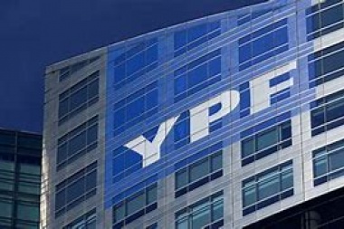 La mentira de pauta cero: revelan que los sobres vienen a través de publicidad de YPF