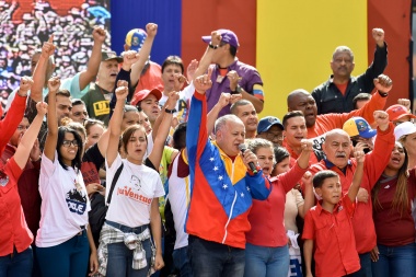 "Por la tibieza de Alberto, gobierna Milei; en Argentina traicionaron el legado de Perón y de Néstor": el vice de Maduro le puso los puntos a Cristina