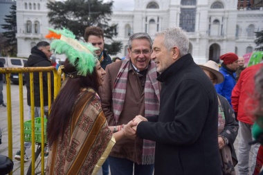 Raíces, historia compartida: una multitud dio marco a la Fiesta del Sol en La Plata