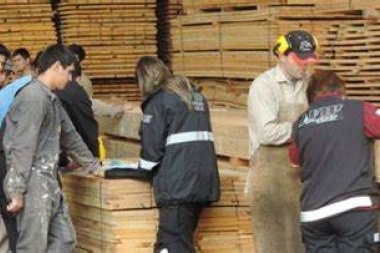 Ni aguinaldo, ni vacaciones y con sueldos de hambre: las cifras del trabajo "en negro" alcanzan niveles horrorosos