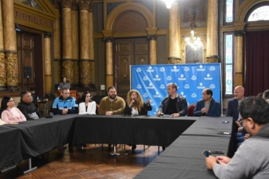 Crece la adhesión de los vendedores ambulantes a la propuesta de la Muni platense para reconvertir la venta ilegal