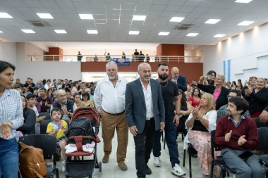 Para los trabajadores, hay plata: los municipales de Ensenada recibieron un aumento salarial del 30%