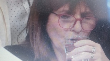 De que te recontra espionaje: revelan que Bullrich usa unos sofisticados anteojos de espía